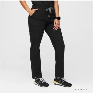 Yola FIGS scrub pants NWOT